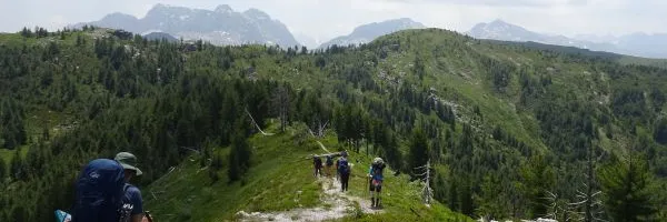 Wandelaars op de Peaks of the Balkans Trail